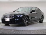 BMWのお車は、走行の安定性とコーナリングの良さを追求し、思い通りにハンドルの操作可能です。試乗車もご用意しておりますので、ぜひ&ldquo;駆け抜ける歓びをご体感ください!