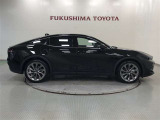 【まるごとクリーニング】シートを取り外し、車内を徹底洗浄。隅々まで丁寧に仕上げています。