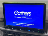 【大画面ナビ】人気の大型10インチナビを装備。存在感のある大画面はインパクト大!ナビ利用時のマップ表示は見やすく、テレビやDVDは臨場感がアップ!いつものドライブがグッと楽しくなります♪