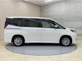 全車1年間の走行距離無制限のロングラン保証付きです。また、さらに安心をお求めの方には1年〜2年の保証延長ができる「ロングラン&alpha;保証」(有償)もお選びいただけます。