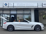 【BMWの伝統-3】BMWのお車は、&ldquo;駆け抜ける歓び&rdquo;を体現しております。走行の安定性とコーナリングの良さを追求し、思い通りにハンドルの操作可能です。