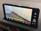 バックギアに入れるだけで自動でリヤカメラに切り替わります!車庫入れやバックが苦手な方にオススメ!