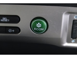 ECONボタンで低燃費モードに☆☆☆ECONスイッチを上手に使ってエコドライブ♪♪環境にもお財布にも優しい装備です☆☆☆