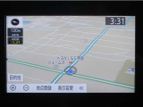 直感的に操作出来るナビゲーションを搭載。ルート案内が分かりやすく、運転中のストレスを軽減します。目的地までスムーズに導いてくれる、実用性の高い装備です。