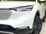 【シーケンシャルターンランプ付きLEDヘッドライト】人気の『流れるウィンカー』付きのLEDヘッドライトを装備♪高級感はもちろん、点灯時は存在感たっぷりで他車からも認識されやすく安心です。
