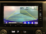 バックモニター付きで、車庫入れやバック時の後方確認をサポート。