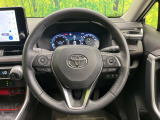 【純正革巻きステアリング】上質な革を使用することで、手にしっかり馴染みとても運転しやすいハンドルです♪
