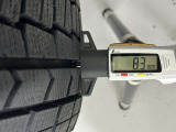 冬タイヤの残り溝は8.3mmです。スリップラインからは6.7mmとなっております。