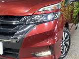 【LEDヘッドライト】悪天候や夜間走行時も良好な視界を確保し安心して運転できる高輝度LEDヘッドライトを装備!点灯速度が早く、消費電力も抑えられています。
