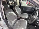 内装もきれいです。こちらも掃除をしておりますが納車前には再度掃除を行います。