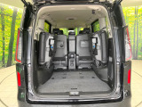 普段のお買い物や通勤、送迎等に十分な荷室スペースを確保しております。セカンドシートを倒すと、大きな荷物の積載も可能です♪