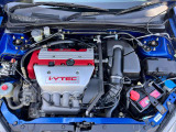 ブレンボ製フロントブレーキを標準採用した本車両は、現行車では希少なピュアスポーツの系譜にあり、適切なメンテナンスを継続することで、今後も長くその高い走行性能を維持し続けることが可能な価値ある一台です。