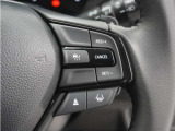 ◆アダプティブクルーズコントロール◆予め設定した車速内でクルマが自動的に加減速。前走車との適切な車間距離を維持しながら追従走行します。【LKAS】車線維持支援システムでステアリング操作を支援。