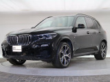 一目で伝わるBMW特有のスポーティーなプロポーションは、BMWの走行性能を生み出すのに欠かせない要因の一つです。細部まで拘りぬいたお車をぜひ一度ご覧ください!