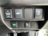 運転席まわりの画像です。