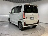 ご納車までの期間ですが、県内のお客様は2、3週間、県外のお客様は3、4週間ほどでご納車が可能となります。但し、お支払いや書類の状況によっては多少の前後もありますので、その際には何卒ご了承下さい。