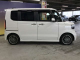 エンジンルーム、室内、クリーニング済みです。厳選したお車を屋内展示場にて展示中☆車両品質には自信がございます!ぜひ一度ご来店ください!!
