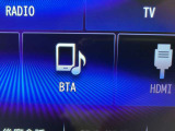 Bluetoothオーディオ対応可。お持ちのスマホやiPodなどとBluetooth接続して外部機器内の音楽などを車内で楽しめます。