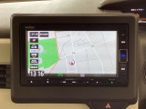 ナビゲーションはフルセグTV、インターナビ対応のGathers純正メモリーナビを搭載しています。Bluetoothオーディオ機能がありますので、スマートフォンなどの音楽も再生できます。