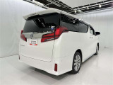 沢山乗れるのがこの車の魅力!2台で移動しないと・・・なんて時もこの車なら1台で!大活躍です♪