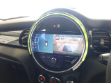 MINI自動車保険も取り扱っております。MINI自動車保険にご加入いただくと、万一のトラブルを24時間365日サポートするエマージェンシー・サービスの 【プレミアム】 をご利用いただけます。