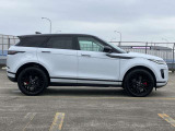 【プライバシーガラス メーカーop価格￥66000】ブラックコントラストルーフとの組み合わせで統一感もあいまって更に引き締まります。もちろん防犯にも繋がります。