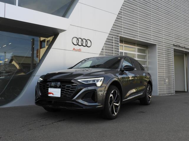 Q8スポーツバック e-tron 55 クワトロ Sライン 4WD