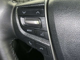 ステアリングスイッチ装備!運転しながら手元でオーディオの操作などができます。