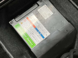 減速時の回生エネルギーを利用して発電したエネルギーを蓄え、オーディオやエアコン、ヘッドライトなどに使う事で、エンジンの負担を減らす「Sエネチャージ」搭載車両です。