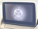 【マツダコネクトナビ】車内の雰囲気にマッチした一体型タイプのナビ。各種車輌設定やBluetooth再生等、様々な機能が楽しめます。直感的なダイヤル操作が可能で、使い勝手も良好です。