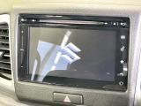 【メーカー純正ナビ】インテリアに溶け込むスタイリッシュな「専用設計」メーカーナビを装備♪視認性や操作性など基本性能にも優れ、より上質なカーライフをお楽しみいただけます。