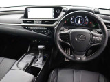 ES 300h Fスポーツ 