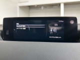 Apple CarPlay、Android Auto、Bluetoothに対応しています。お待ちスマートフォンと連携して音楽を聴いたり、ハンズフリー通話に対応します。