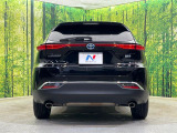 安心の最長10年・走行無制限保証(有償)をご用意。保証内容も充実はもちろん、無料点検&オイル交換や、年中無休の全国・24時間ロードサービスも付帯されておりますのでご安心下さい。