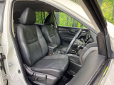運転席シート廻りは使用感も少なく、良好な状態となっています。丁寧に使われていたことがよくわかりますね。
