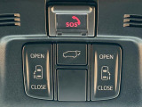【パワーバックドア】スマートキーや運転席のボタンを押すだけでリアゲートが自動で開閉します!荷物を持っている時や、高い位置にあるバックドアを閉める際に便利な機能です♪