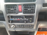 エアコン操作部/エアコン吹き出し口/シガーソケット/4WD切り替えボタン/ライトレベライザー