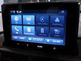 CD、DVD、Bluetooth、AM、FM、AUX、スマートフォン接続ができます。