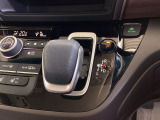 発進時から滑らかに加速する無段階変速のCVTはストップ&ゴーの多い街の中も快適です