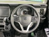 【純正革巻きステアリング】上質な革を使用することで、手にしっかり馴染みとても運転しやすいハンドルです♪