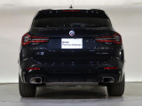 BMWのお車は、走行の安定性とコーナリングの良さを追求し、思い通りにハンドルの操作可能です。試乗車もご用意しておりますので、ぜひ&ldquo;駆け抜ける歓びをご体感ください!