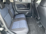 後席も十分な広さがあります。ドライブや遠出をした際にも、車内でゆったりとお寛ぎいただけます。