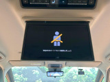 【フリップダウンモニター】大画面モニターで後席でもエンタメをお楽しみいただけます。小さなお子様にも大人気の装備です♪