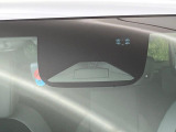 【ホンダセンシング】走行中に前方の車両等を認識し、衝突しそうな時は警報とブレーキで衝突回避と被害軽減をアシスト。より安全にドライブをお楽しみいただけます。