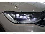 LEDヘッドライト+LEDテールランプ付き。高い視認性を確保しながら、消費電力の少なさと長寿命を実現させた次世代のライトです。
