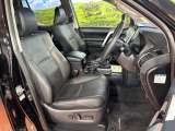運転席シート廻りは使用感も少なく、良好な状態となっています。丁寧に使われていたことがよくわかりますね。