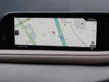 マツダコネクトの8.8インチワイドセンターディスプレイです。『Android Auto』『Apple CarPlay』や独自のコネクテッドサービスに対応したインターフェイスシステムです。
