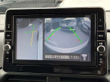 狭い道でのすれ違い、左側のガードレールや側溝が見えないと不安になりませんか?アラウンドビューモニターならバックカメラに加え、発進時に前方や周囲の確認、すれ違い時の助手席側下方の確認も出来て安心です♪