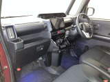 見通しのよいすっきりとした視界で、誰でも運転しやすいです。運転のしやすさは疲れにくさにも繋がりますよ♪