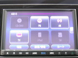 フルセグテレビ搭載。DVD・CD再生・SDカードに対応しています。